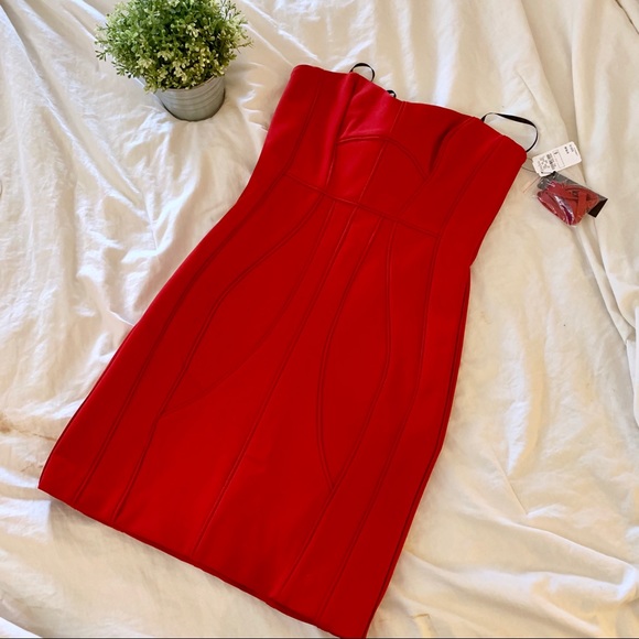 Laundry By Shelli Segal Dresses & Skirts - Structured Body Con Dress NWT Removable Straps